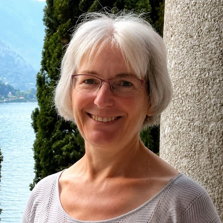 Professeure de cours de yoga à Véretz - Fabienne Cazes